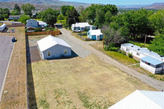 40 Utke Lane, Omak, WA 98841