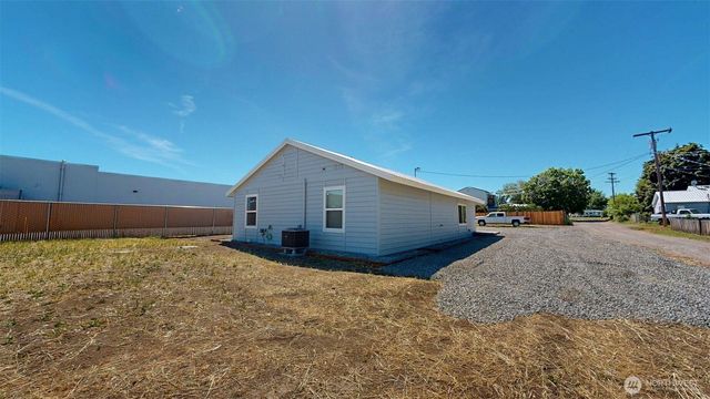 40 Utke Lane, Omak, WA 98841