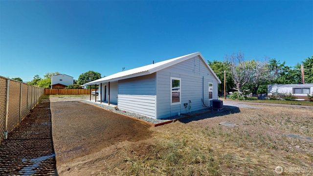 40 Utke Lane, Omak, WA 98841