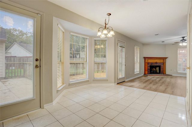 10 E Trillium Circle, The Woodlands, TX 77381