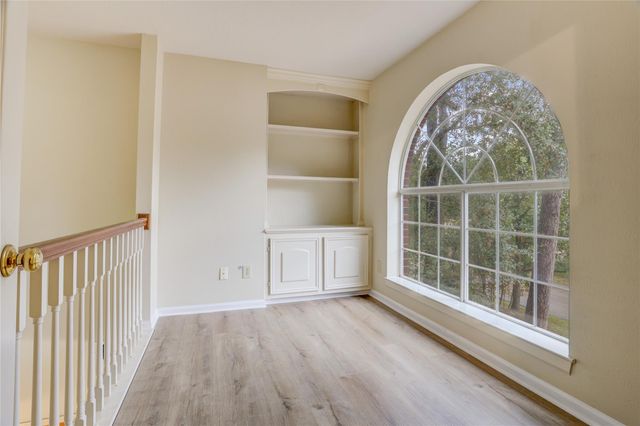 10 E Trillium Circle, The Woodlands, TX 77381