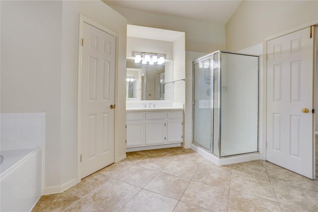 10 E Trillium Circle, The Woodlands, TX 77381