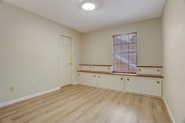 10 E Trillium Circle, The Woodlands, TX 77381