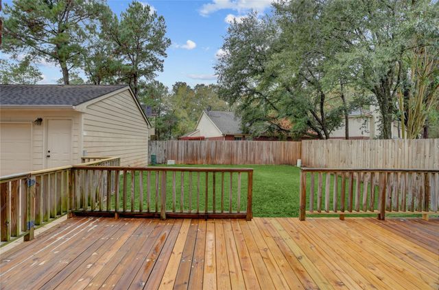 10 E Trillium Circle, The Woodlands, TX 77381