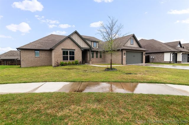 23211 E 104th Street S, Broken Arrow, OK 74014