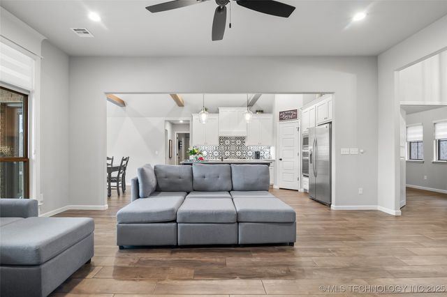 23211 E 104th Street S, Broken Arrow, OK 74014