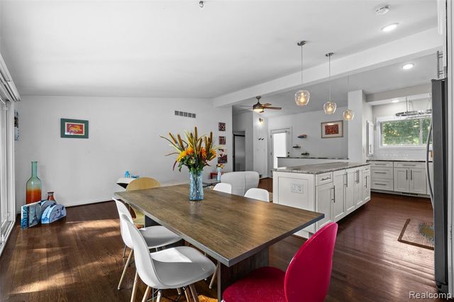 1085 Brooklawn Drive, Troy, MI 48084