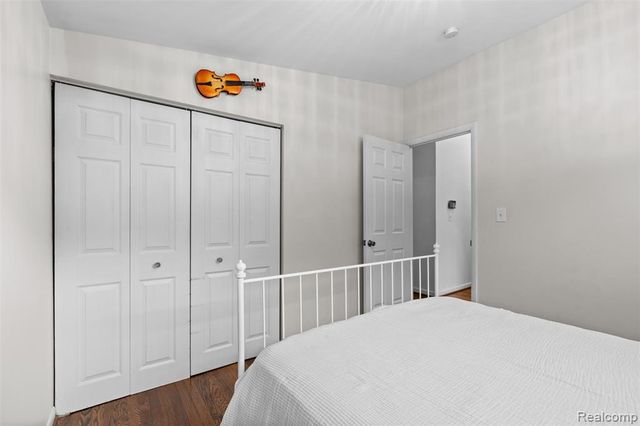 1085 Brooklawn Drive, Troy, MI 48084