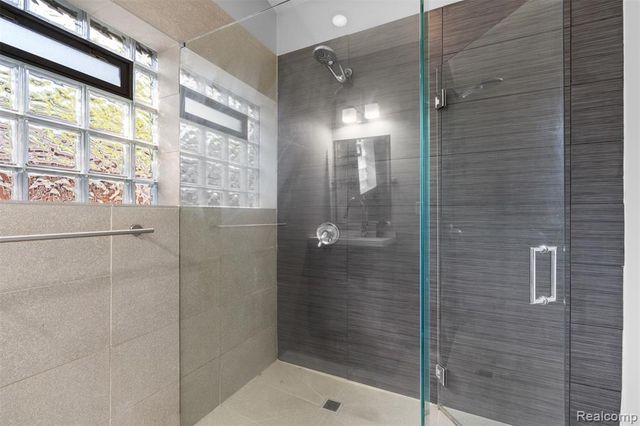 1085 Brooklawn Drive, Troy, MI 48084