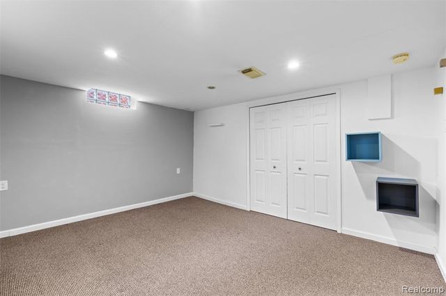 1085 Brooklawn Drive, Troy, MI 48084