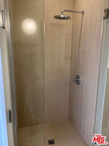 727 W 7th Street 303, Los Angeles, CA 90017