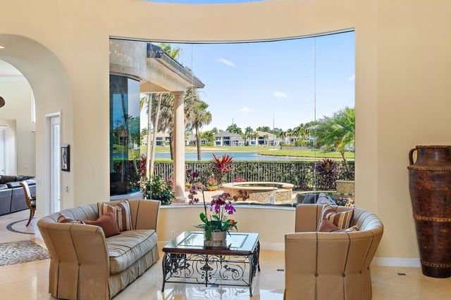 422 Savoie Drive, Palm Beach Gardens, FL 33410