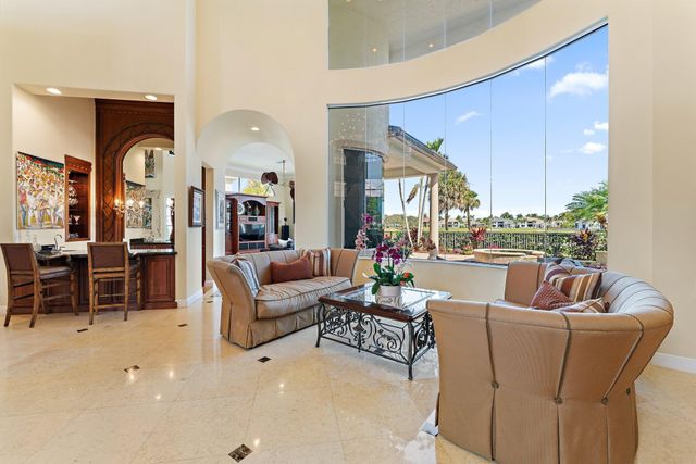 422 Savoie Drive, Palm Beach Gardens, FL 33410