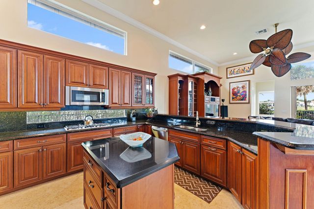 422 Savoie Drive, Palm Beach Gardens, FL 33410