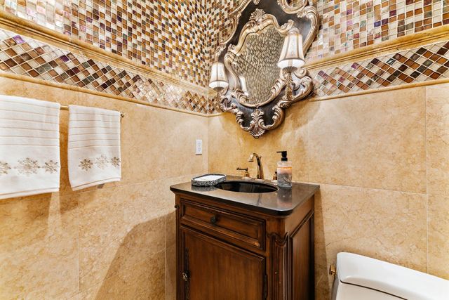 422 Savoie Drive, Palm Beach Gardens, FL 33410