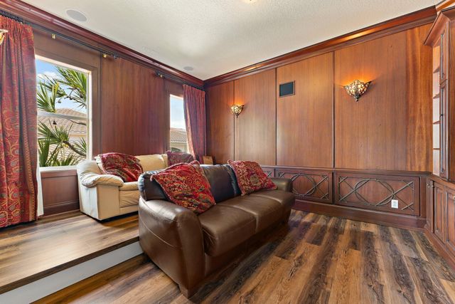 422 Savoie Drive, Palm Beach Gardens, FL 33410