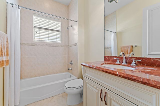 422 Savoie Drive, Palm Beach Gardens, FL 33410