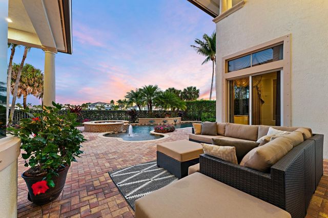 422 Savoie Drive, Palm Beach Gardens, FL 33410