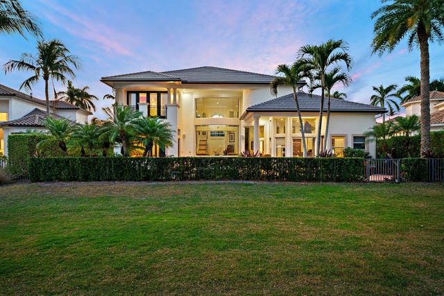 422 Savoie Drive, Palm Beach Gardens, FL 33410