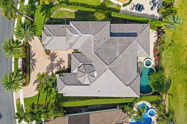 422 Savoie Drive, Palm Beach Gardens, FL 33410