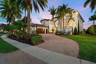 422 Savoie Drive, Palm Beach Gardens, FL 33410