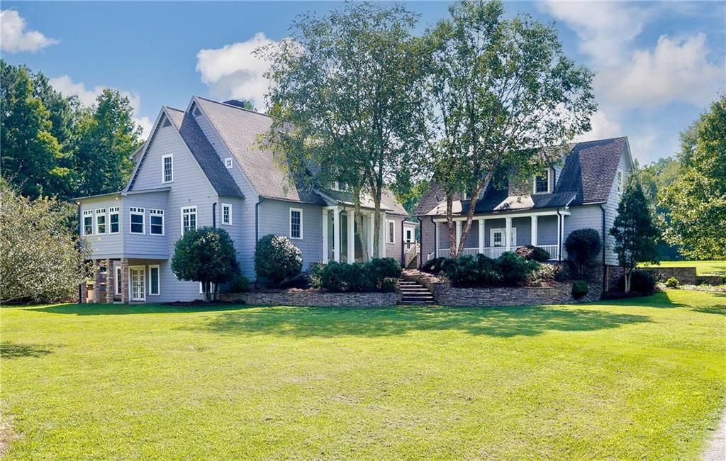 Image 1 of property listing at 538 Spring Place Road NE, White, GA 30184