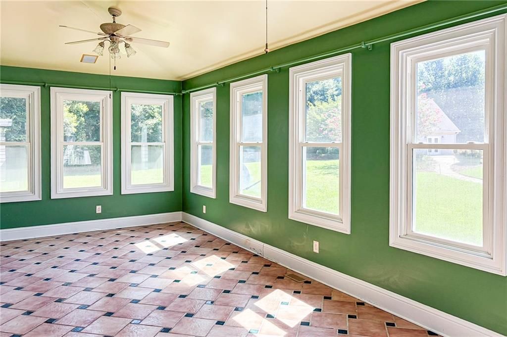 Image 24 of property listing at 538 Spring Place Road NE, White, GA 30184