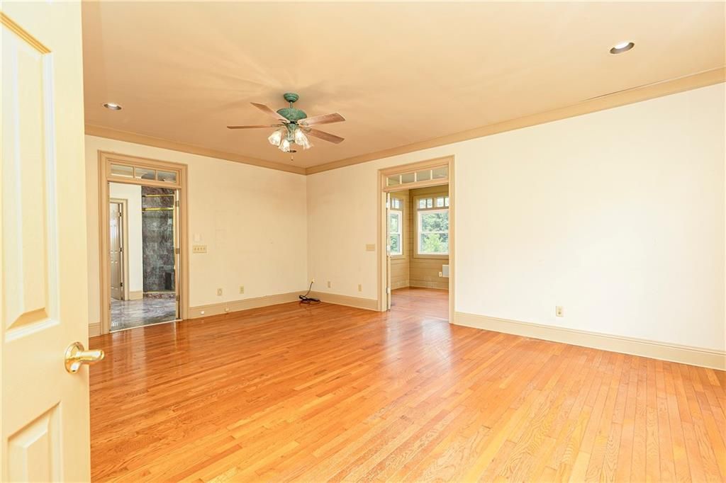 Image 27 of property listing at 538 Spring Place Road NE, White, GA 30184