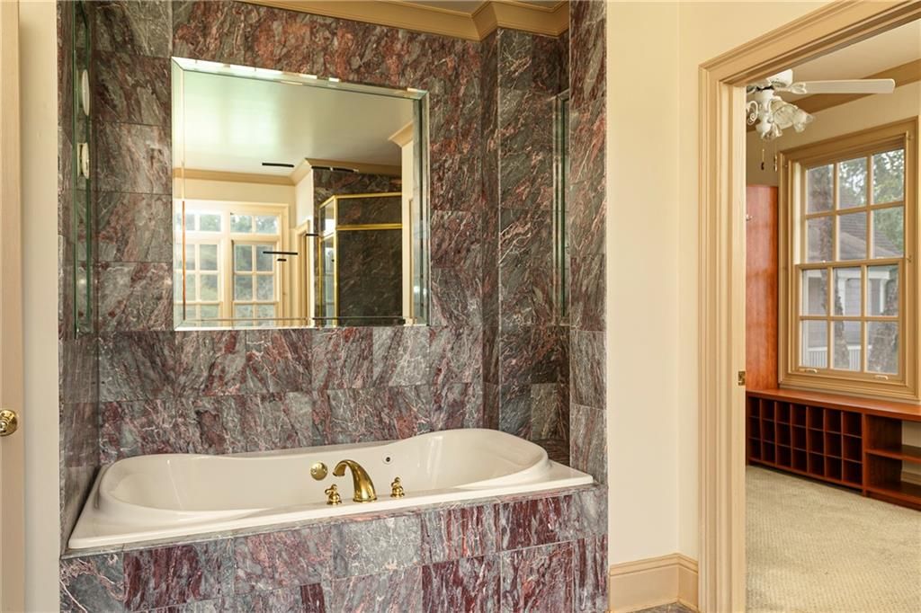 Image 31 of property listing at 538 Spring Place Road NE, White, GA 30184