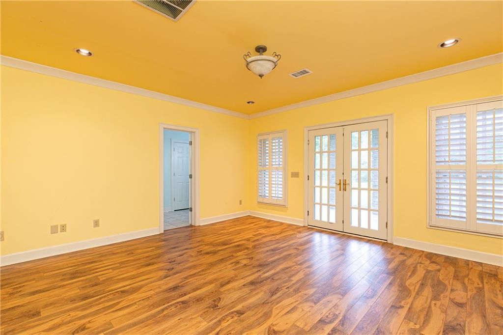 Image 40 of property listing at 538 Spring Place Road NE, White, GA 30184