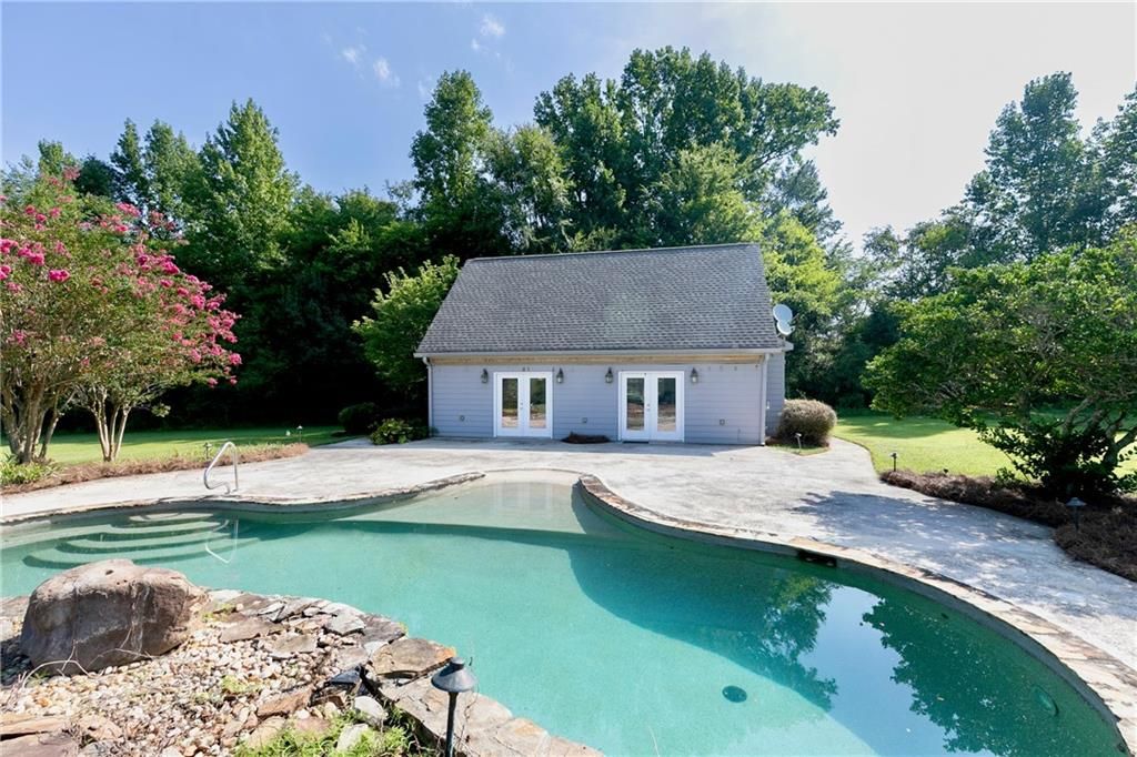 Image 49 of property listing at 538 Spring Place Road NE, White, GA 30184