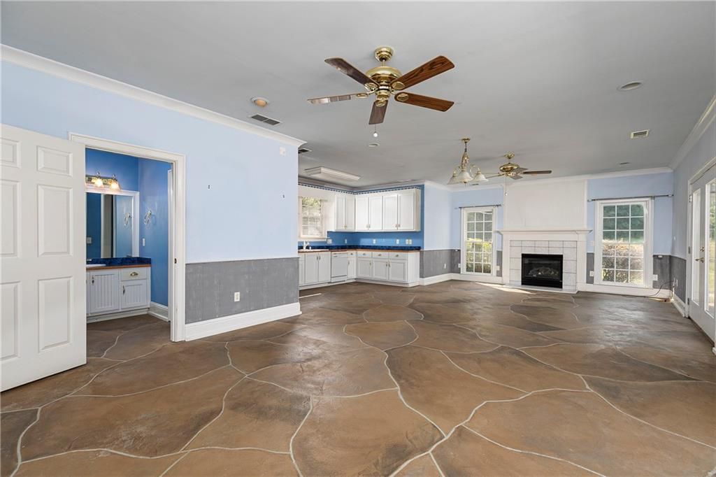 Image 53 of property listing at 538 Spring Place Road NE, White, GA 30184
