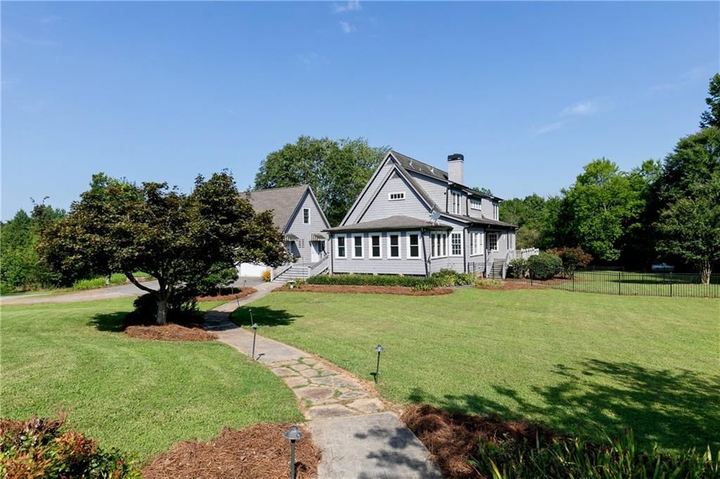 Image 65 of property listing at 538 Spring Place Road NE, White, GA 30184