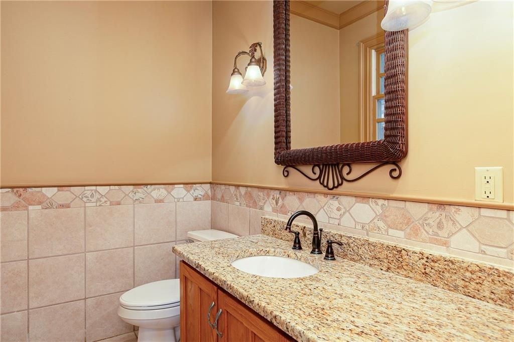 Image 9 of property listing at 538 Spring Place Road NE, White, GA 30184