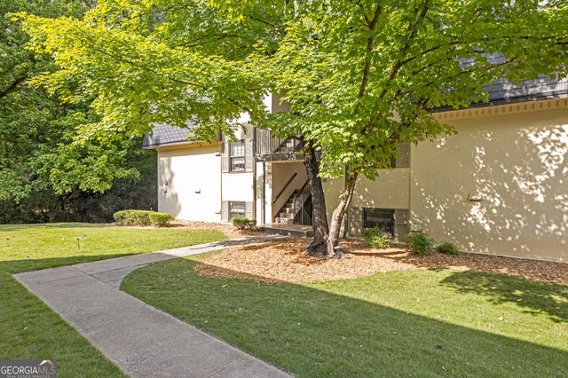 118 Lablanc Way NW, Atlanta, GA 30327