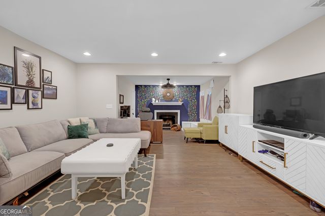 118 Lablanc Way NW, Atlanta, GA 30327