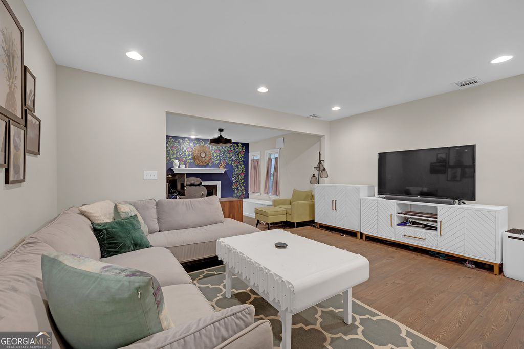 118 Lablanc Way NW, Atlanta, GA 30327