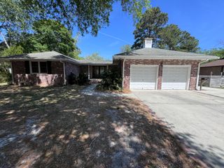 686 Pelzer Drive, Mount Pleasant, SC 29464