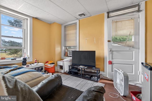 4023 MINUTE DR, Columbia, PA 17512