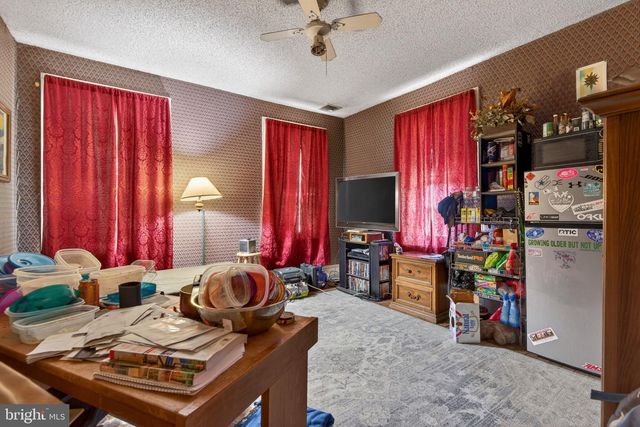 4023 MINUTE DR, Columbia, PA 17512