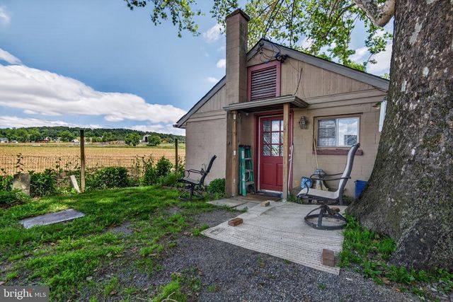 4023 MINUTE DR, Columbia, PA 17512