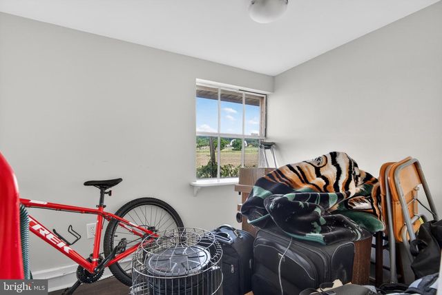 4023 MINUTE DR, Columbia, PA 17512