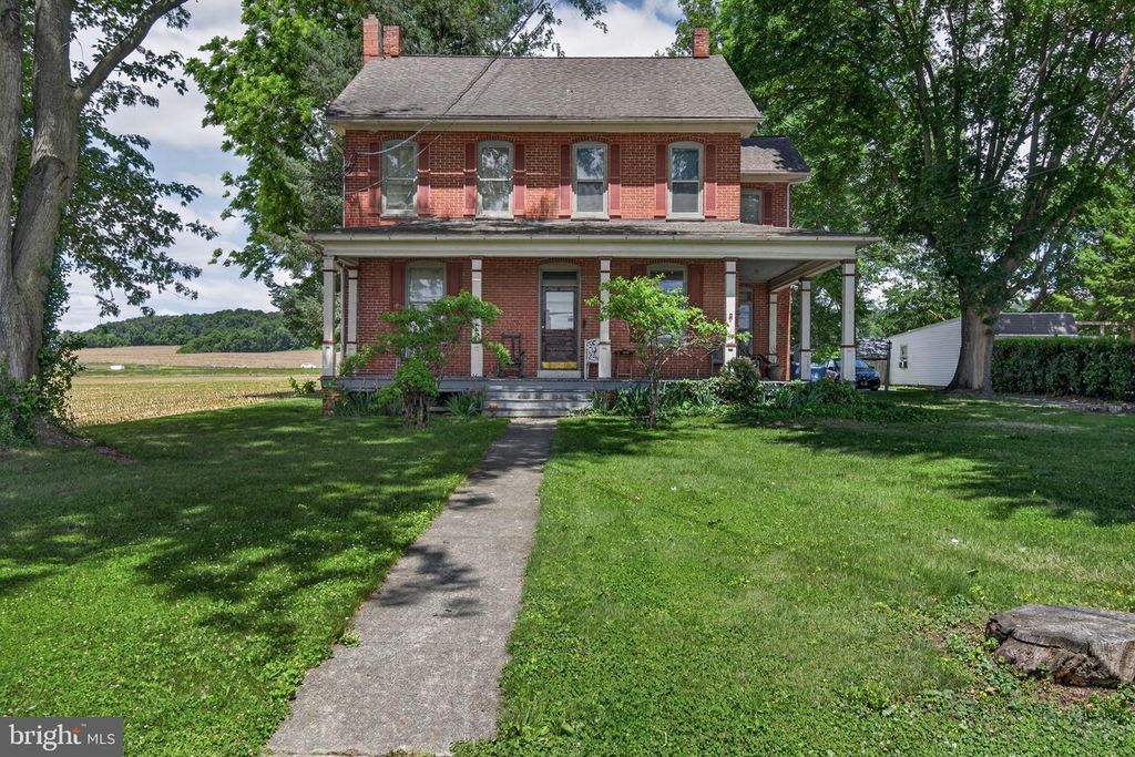 4023 MINUTE DR, Columbia, PA 17512