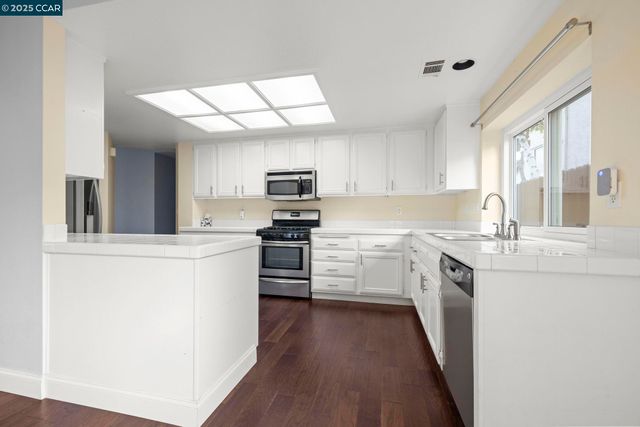 335 Rapallo Lane, Bay Point, CA 94565