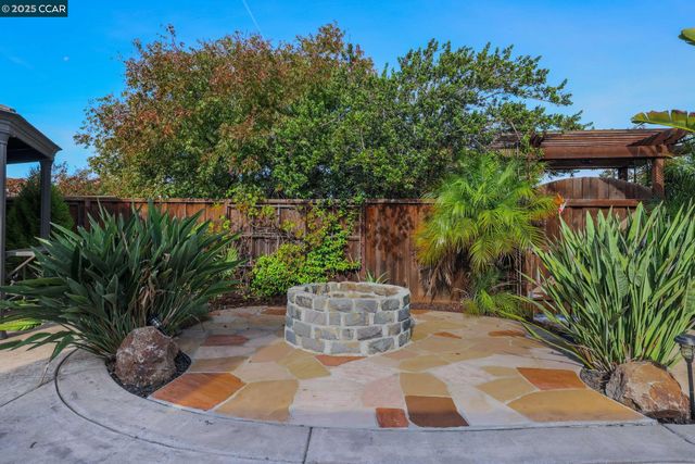 335 Rapallo Lane, Bay Point, CA 94565