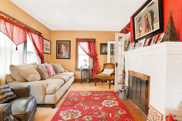 556 River Avenue, South Bend, IN 46601
