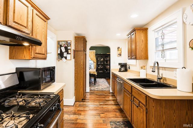 556 River Avenue, South Bend, IN 46601
