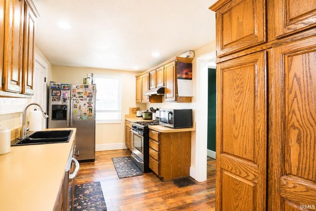 556 River Avenue, South Bend, IN 46601