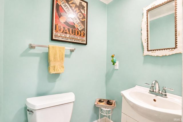 556 River Avenue, South Bend, IN 46601