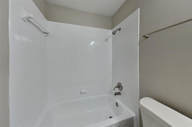 6715 Atasca South Court, Humble, TX 77346